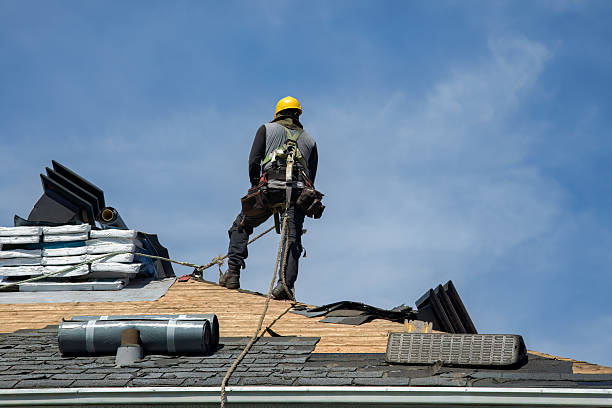 Professional Gutter Installation technician working in Shiloh, IL